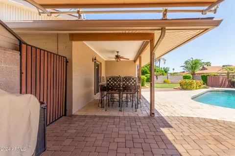 Exterior - 4011 W Voltaire Ave, Phoenix, AZ 85029 photo 10 of 18
