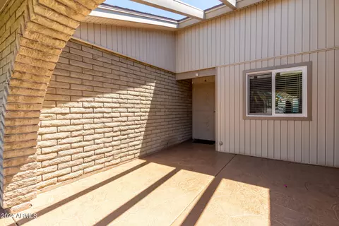 Exterior - 4011 W Voltaire Ave, Phoenix, AZ 85029 photo 7 of 18