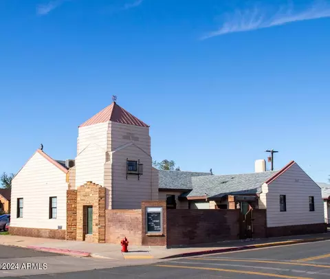 601 N Berry Ave, Winslow, AZ 86047