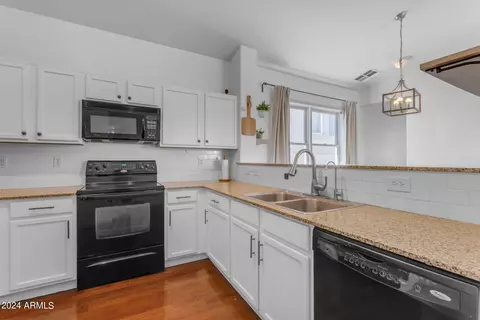 Kitchen - 4142 E Jasper Dr, Gilbert, AZ 85296 photo 1 of 4