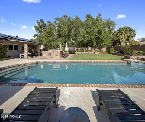 Exterior - 125 E Sharon Ave, Phoenix, AZ 85022 photo 4 of 11