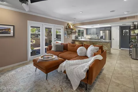 Living - 125 E Sharon Ave, Phoenix, AZ 85022 photo 4 of 4
