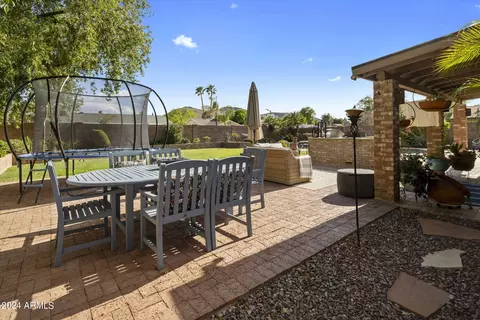 Exterior - 125 E Sharon Ave, Phoenix, AZ 85022 photo 5 of 11