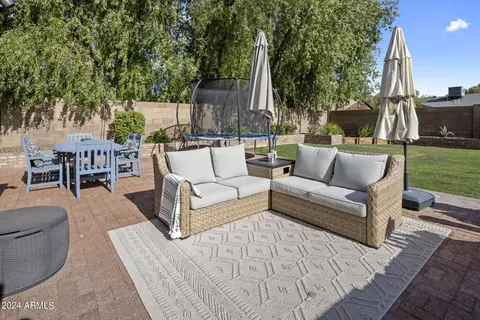 Exterior - 125 E Sharon Ave, Phoenix, AZ 85022 photo 7 of 11