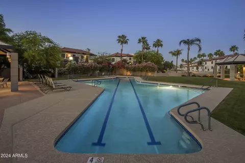 Exterior - 1040 E Osborn Rd #302, Phoenix, AZ 85014 photo 5 of 8