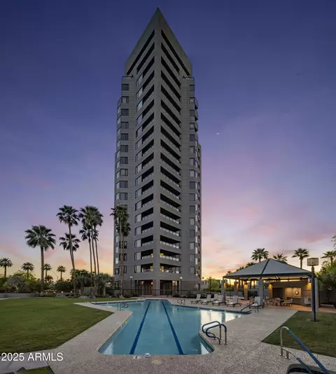 Exterior - 1040 E Osborn Rd #302, Phoenix, AZ 85014 photo 6 of 8