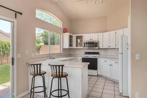 106 W Mohawk Dr, Phoenix, AZ 85027 photo 6