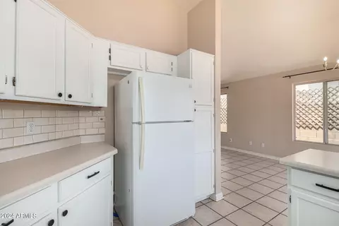 106 W Mohawk Dr, Phoenix, AZ 85027 photo 9