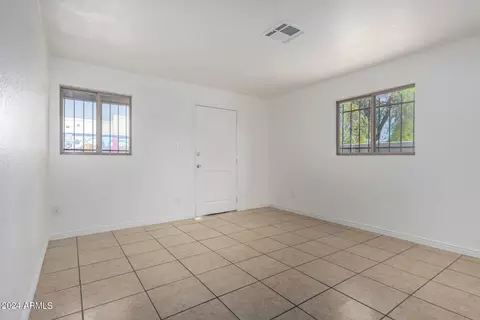 5826 S 4th St, Phoenix, AZ 85040 photo 16
