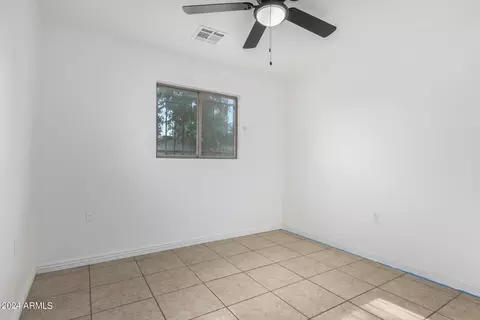 5826 S 4th St, Phoenix, AZ 85040 photo 8