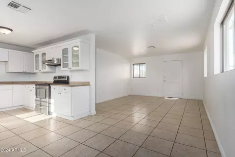 5826 S 4th St, Phoenix, AZ 85040 photo 12