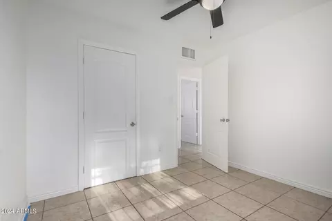 5826 S 4th St, Phoenix, AZ 85040 photo 9