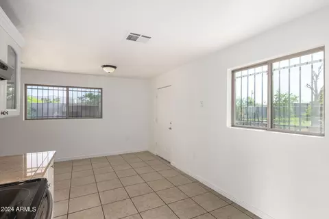 5826 S 4th St, Phoenix, AZ 85040 photo 6