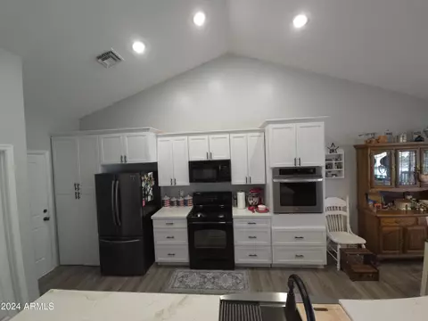 Kitchen - 150 Sandtrap Dr, Eagar, AZ 85925 photo 2 of 6