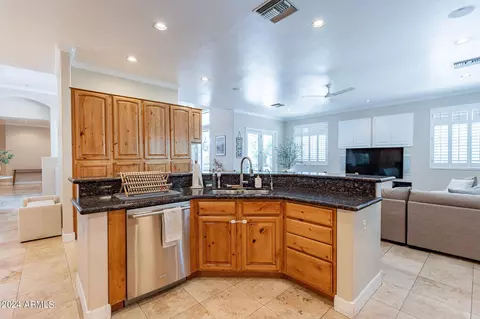 Kitchen - 4531 E Stanford Ave, Gilbert, AZ 85234 photo 5 of 7
