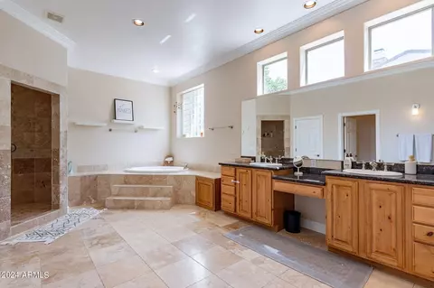 Kitchen - 4531 E Stanford Ave, Gilbert, AZ 85234 photo 7 of 7