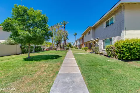 1451 N 44th St, Phoenix, AZ 85008