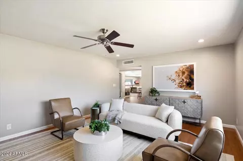 3244 E Glenrosa Ave, Phoenix, AZ 85018 photo 5