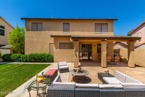 Exterior - 445 S Peppertree Dr, Gilbert, AZ 85296 photo 8 of 12