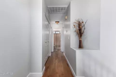 Entry Way - 445 S Peppertree Dr, Gilbert, AZ 85296 photo 2 of 2