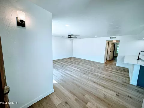 2228 E Campbell Ave #213, Phoenix, AZ 85016 photo 2