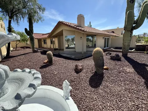 4524 E Shomi St, Phoenix, AZ 85044 photo 2