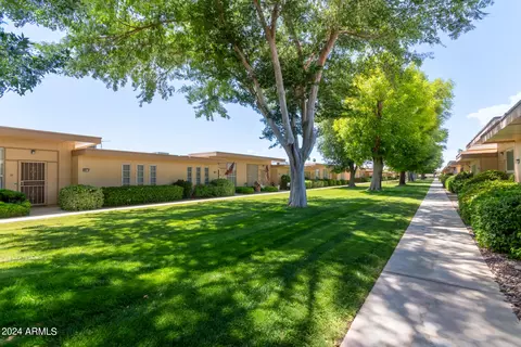 13080 N 99th Dr #R, Sun City, AZ 85351
