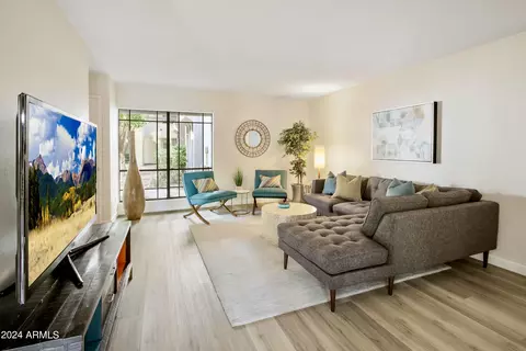 5211 N 24th St #103, Phoenix, AZ 85016