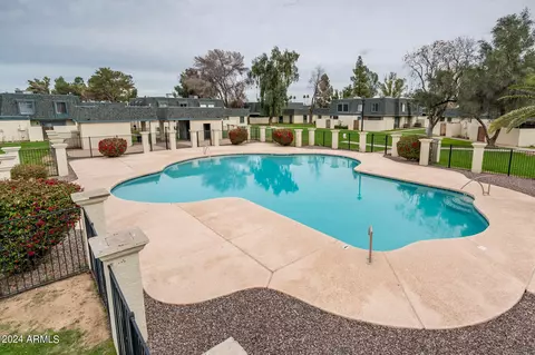 Exterior - 8024 N 32nd Ln, Phoenix, AZ 85051 photo 8 of 8