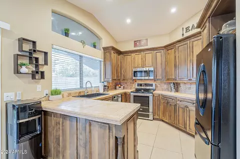 4051 E Meadow Dr, Phoenix, AZ 85032 photo 9