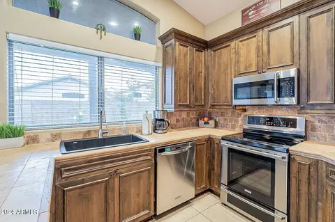 4051 E Meadow Dr, Phoenix, AZ 85032 photo 10