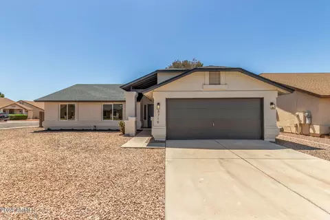 8719 W Ocotillo Rd, Glendale, AZ 85305