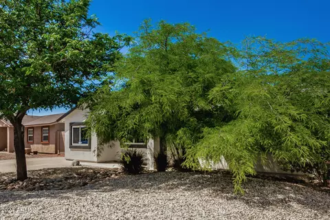 Exterior - 1008 W Watson Dr, Tempe, AZ 85283 photo 3 of 7
