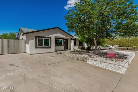 Exterior - 1008 W Watson Dr, Tempe, AZ 85283 photo 6 of 7