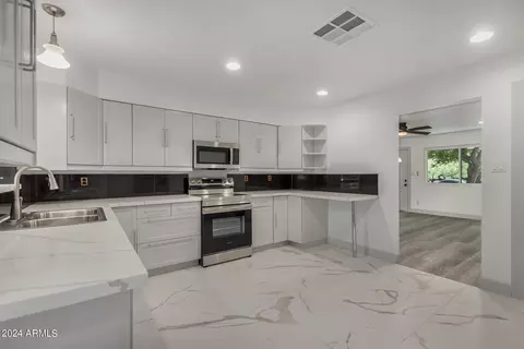 Kitchen - 1008 W Watson Dr, Tempe, AZ 85283 photo 4 of 4