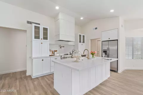 Kitchen - 4331 E Morrow Dr, Phoenix, AZ 85050 photo 1 of 5