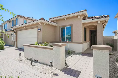 8747 W San Juan Ave, Glendale, AZ 85305