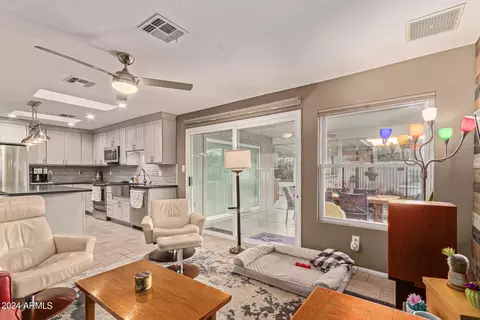 4106 E Winnetka Dr, Phoenix, AZ 85044 photo 8