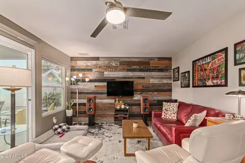 4106 E Winnetka Dr, Phoenix, AZ 85044 photo 7