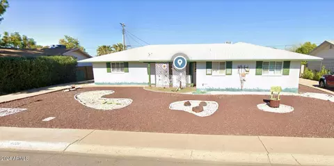 8220 E Minnezona Ave, Scottsdale, AZ 85251