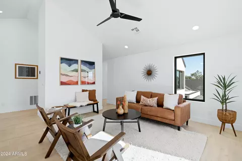 Living - 6337 N 10th Dr, Phoenix, AZ 85013 photo 4 of 5