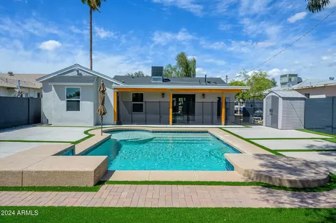 1351 E Clarendon Ave, Phoenix, AZ 85014