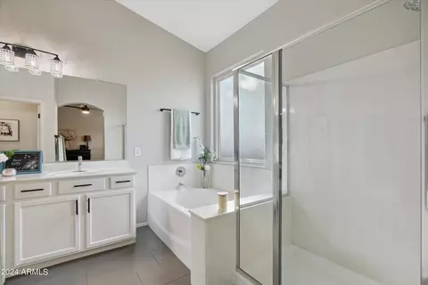 Bath - 4256 E Cloudburst Ct, Gilbert, AZ 85297 photo 1 of 5