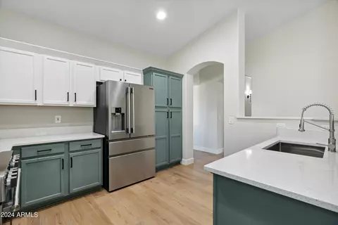 Kitchen - 4256 E Cloudburst Ct, Gilbert, AZ 85297 photo 1 of 4