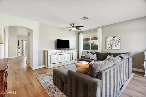 4256 E Cloudburst Ct, Gilbert, AZ 85297