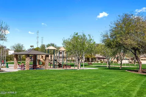 2409 E Rustling Oaks Ln, Phoenix, AZ 85024 photo 17