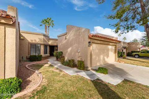 9824 W Kerry Ln, Peoria, AZ 85382