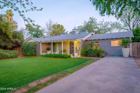 Exterior - 3237 E Clarendon Ave, Phoenix, AZ 85018 photo 3 of 15