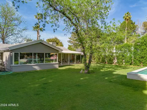 Exterior - 3237 E Clarendon Ave, Phoenix, AZ 85018 photo 10 of 15