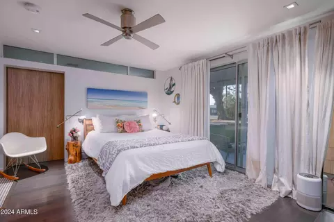 Bedroom - 3237 E Clarendon Ave, Phoenix, AZ 85018 photo 2 of 3